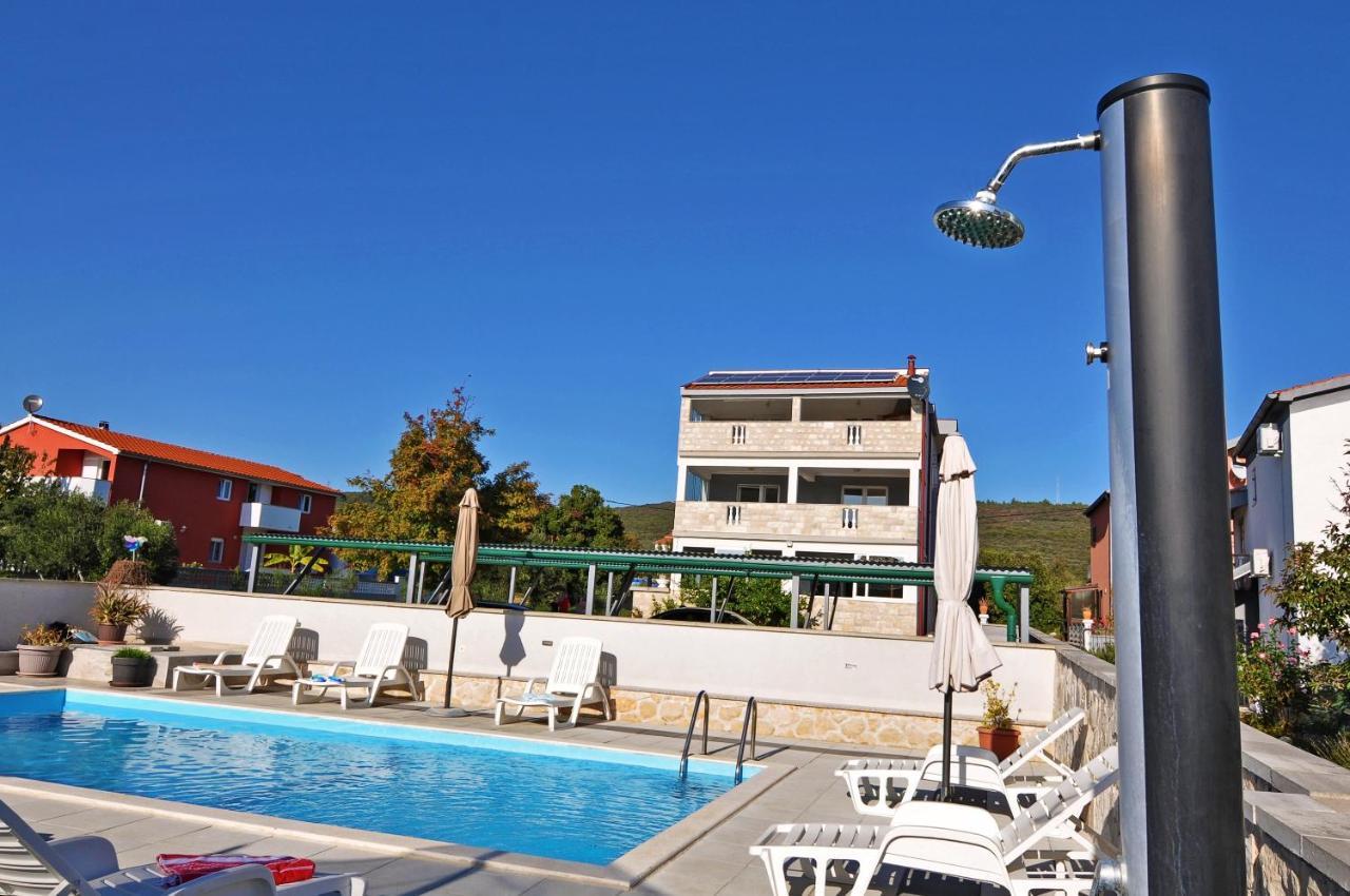 Apartment Tony With Private Pool Sukošan Εξωτερικό φωτογραφία
