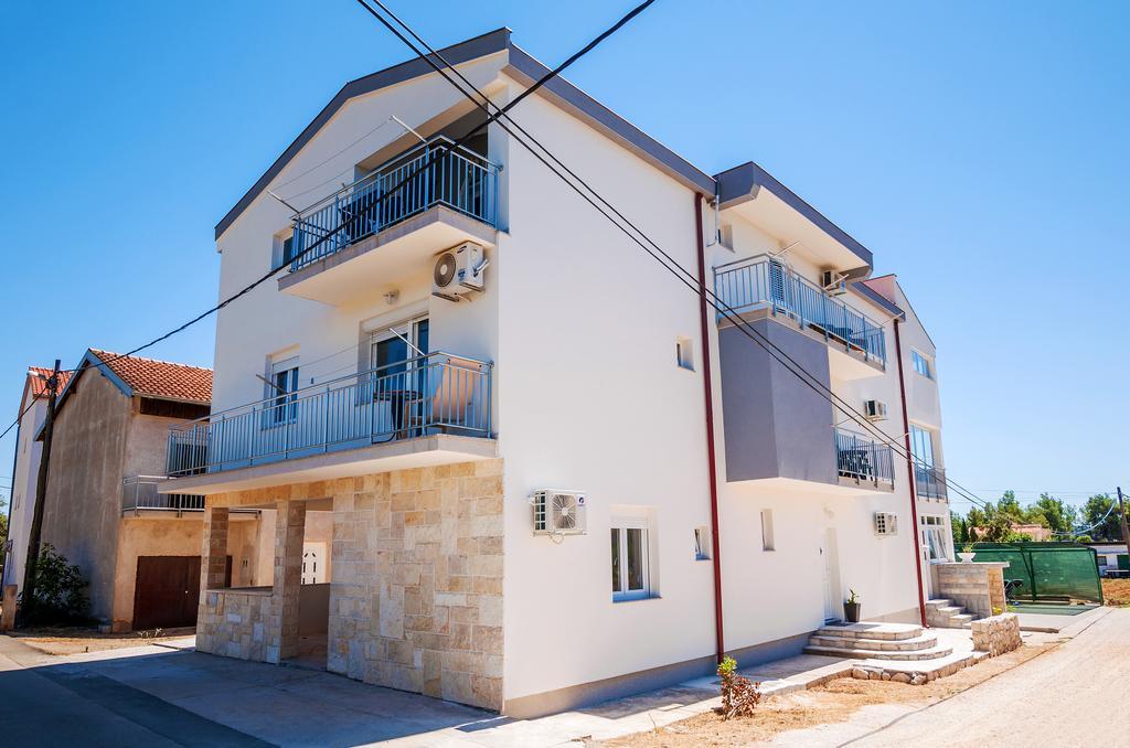 Apartment Tony With Private Pool Sukošan Εξωτερικό φωτογραφία