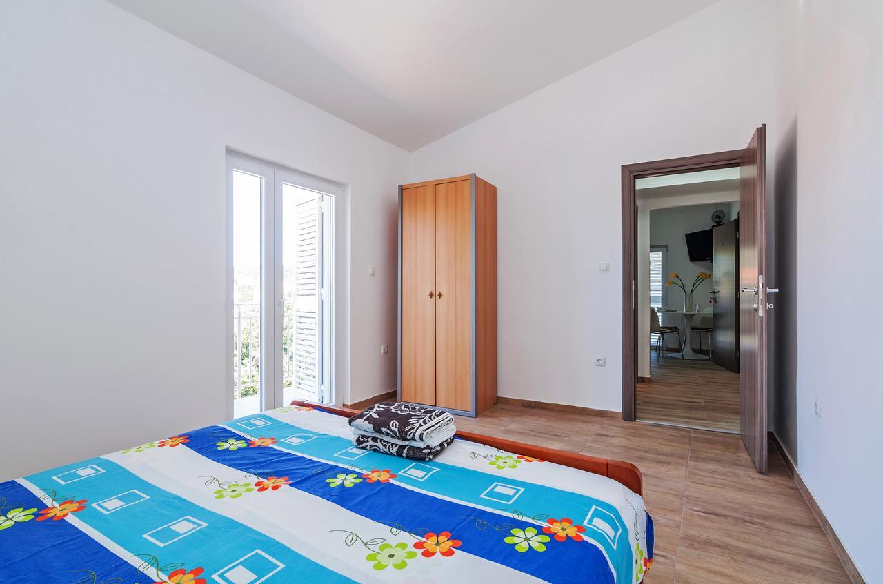 Apartment Tony With Private Pool Sukošan Εξωτερικό φωτογραφία